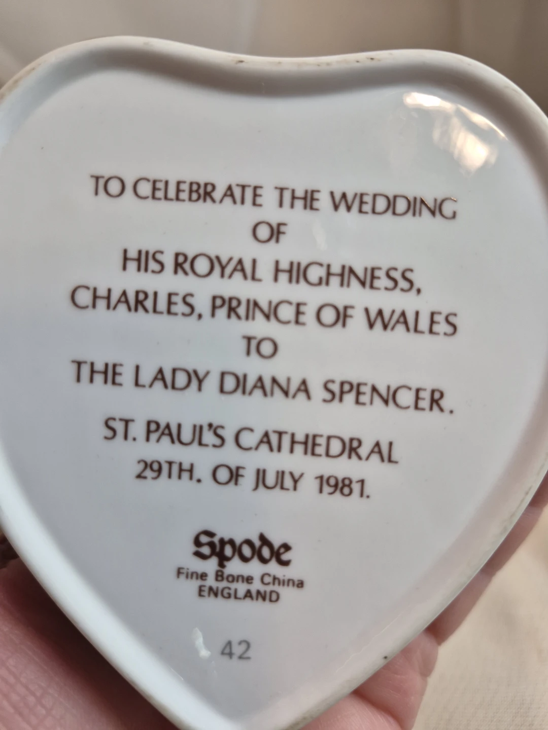 Beautiful Bone China Diana Royal Wedding 1981 Trinket Box -Spode - photo 5