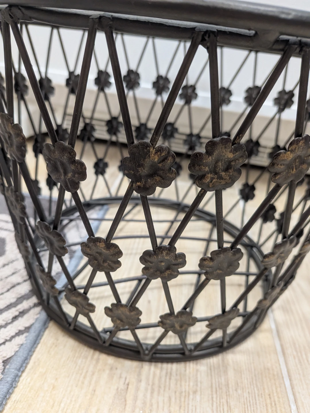 New Decorative Cast Iron Basket - photo 3