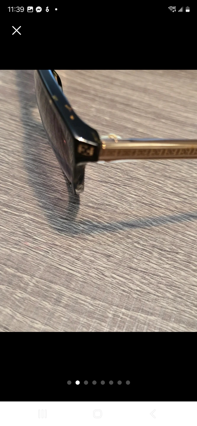 Escada Sunglasses New comes with Case - photo 3