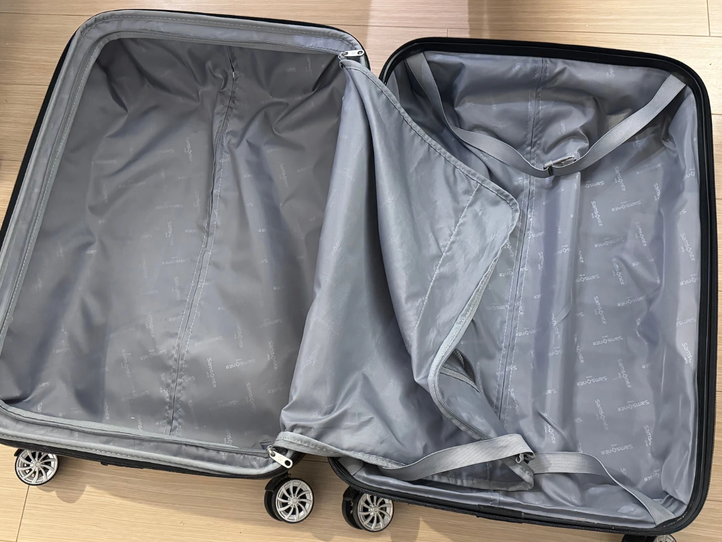 Samsonite Silver Medium Luggage - photo 3