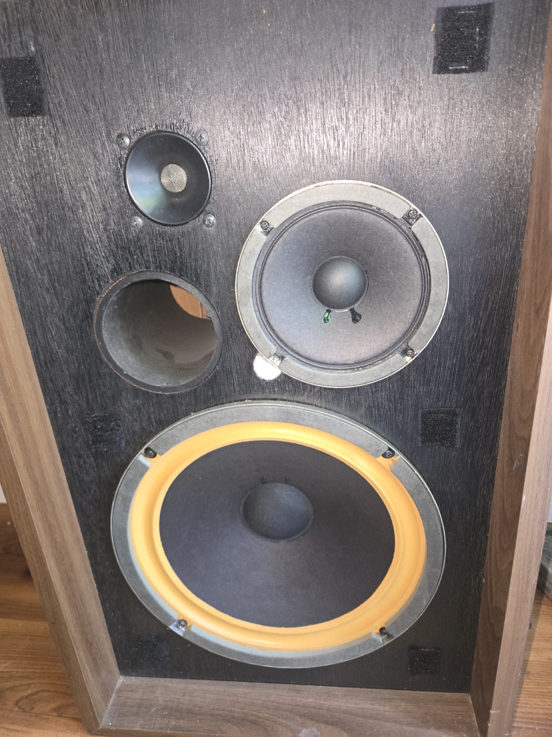 AKAI SW-125 Speakers - photo 2