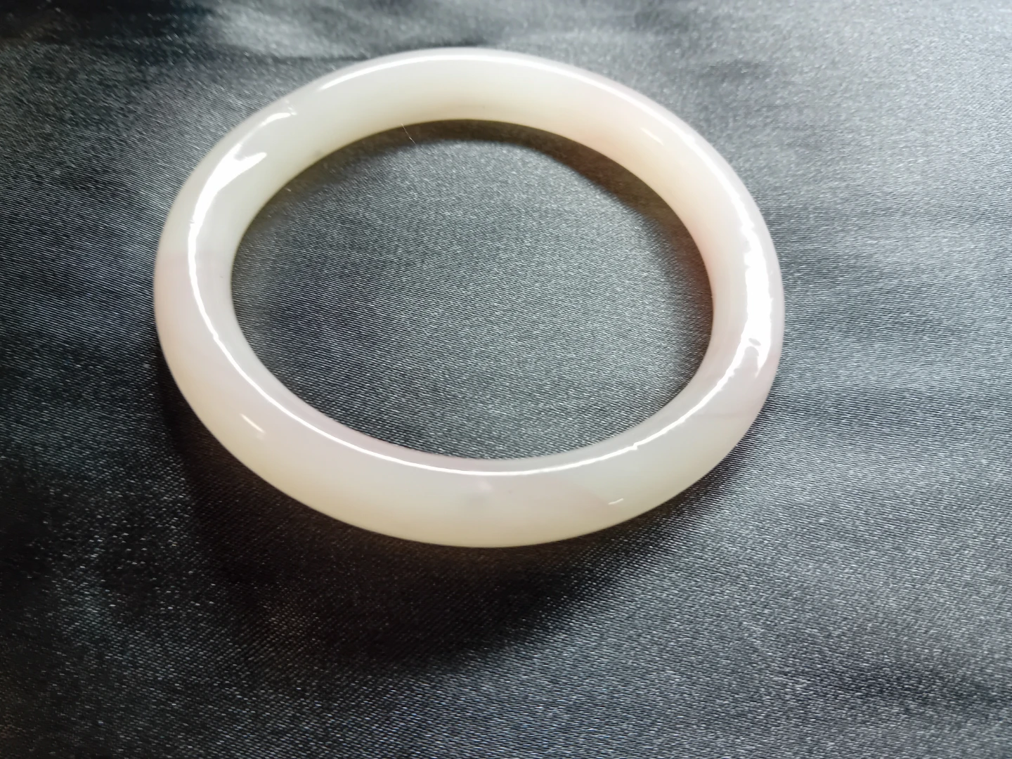 Pale Pink & White Jade  Bangle Bracelet - photo 4
