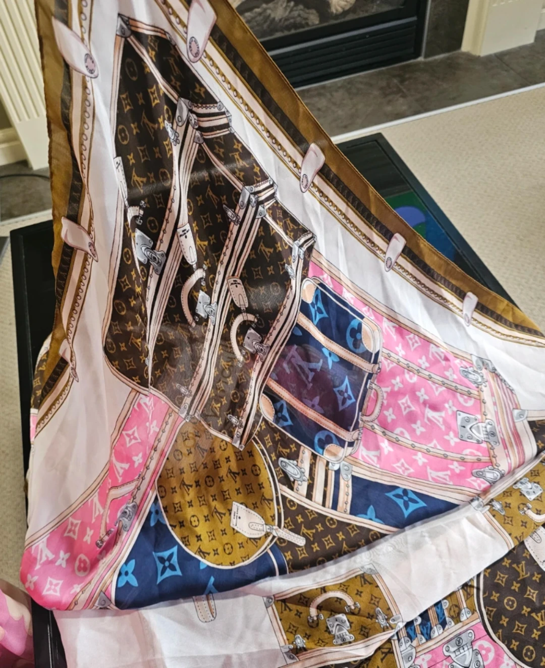 Louis Vuitton Silk Scarf - photo 2