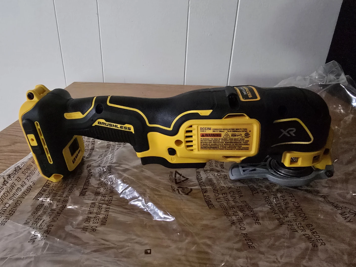 DEWALT 20V MAX XR Brushless Oscillating Multi-Tool (Tool Only) - photo 2