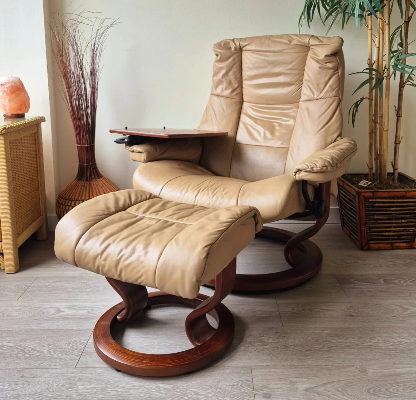 Ekornes Stressless Beige Leather Recliner Chair With Ottoman - photo 4