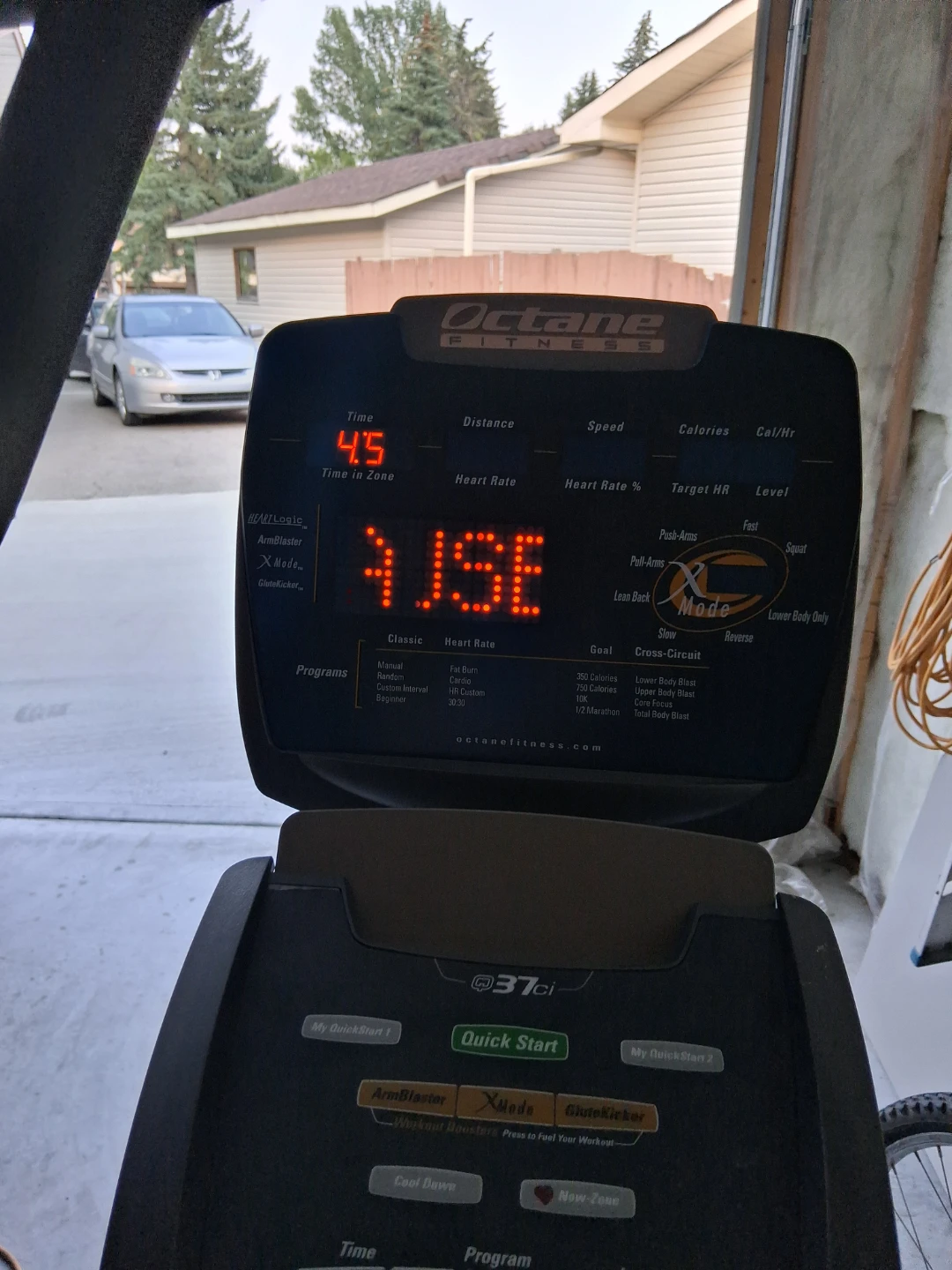 Octane Fitness Elliptical - photo 4