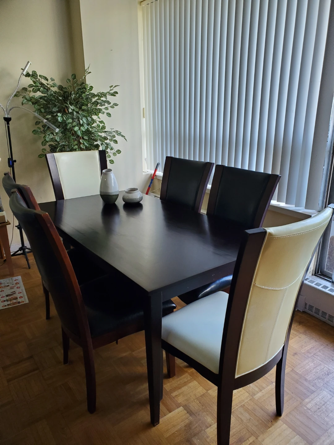 Dining Table and 6 Chairs