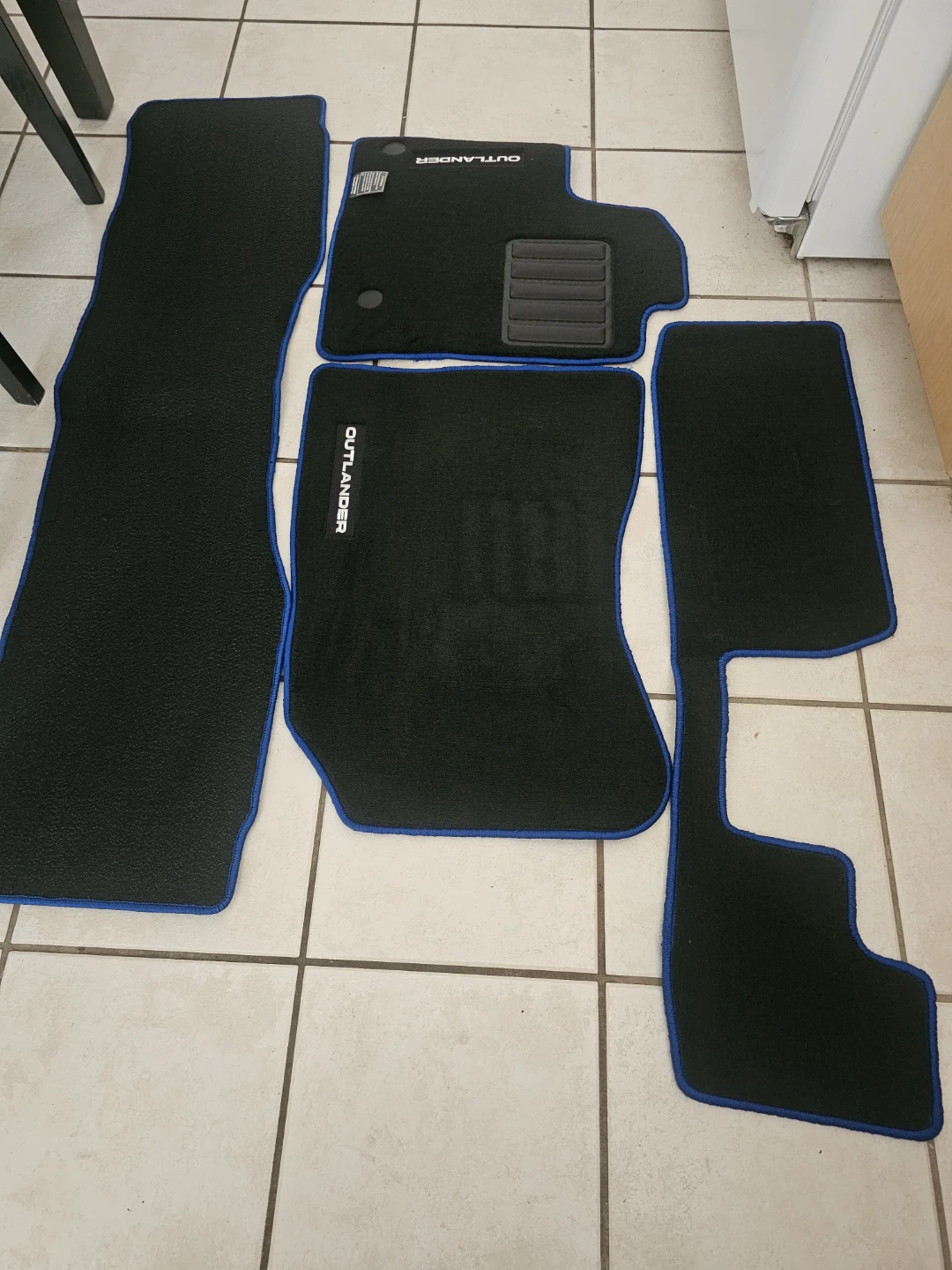 Mitsubishi Outlander Carpet Floor Mats Set