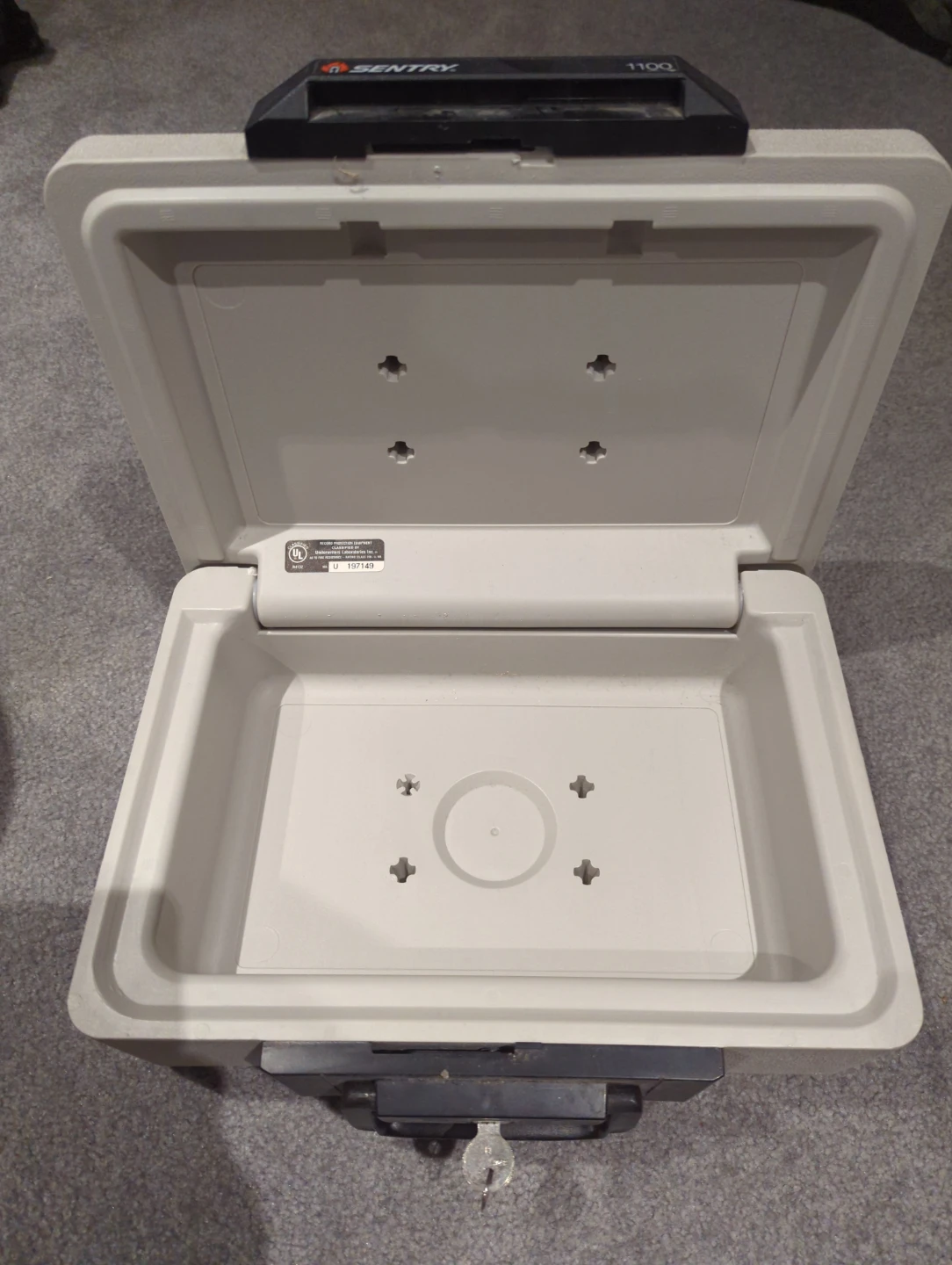 SentrySafe 1100 Fire Chest - photo 2
