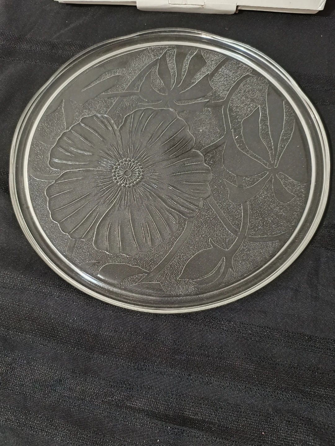 Carnation Glass Serving Plate with Floral Design - photo 2