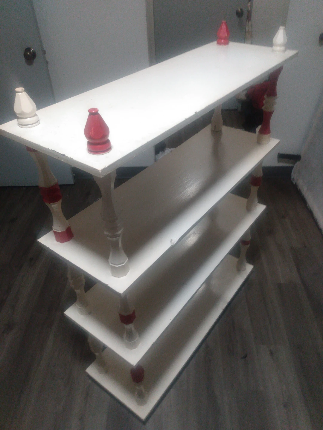 White 4-Tier Display Shelf with Red Accents - photo 2