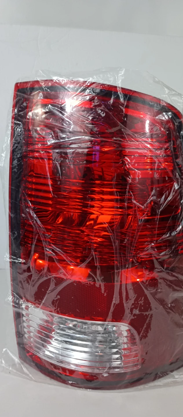 Dodge 1500 Ram 2013-21  LED RIGHT TAILIGHT - Passenger Side - photo 3