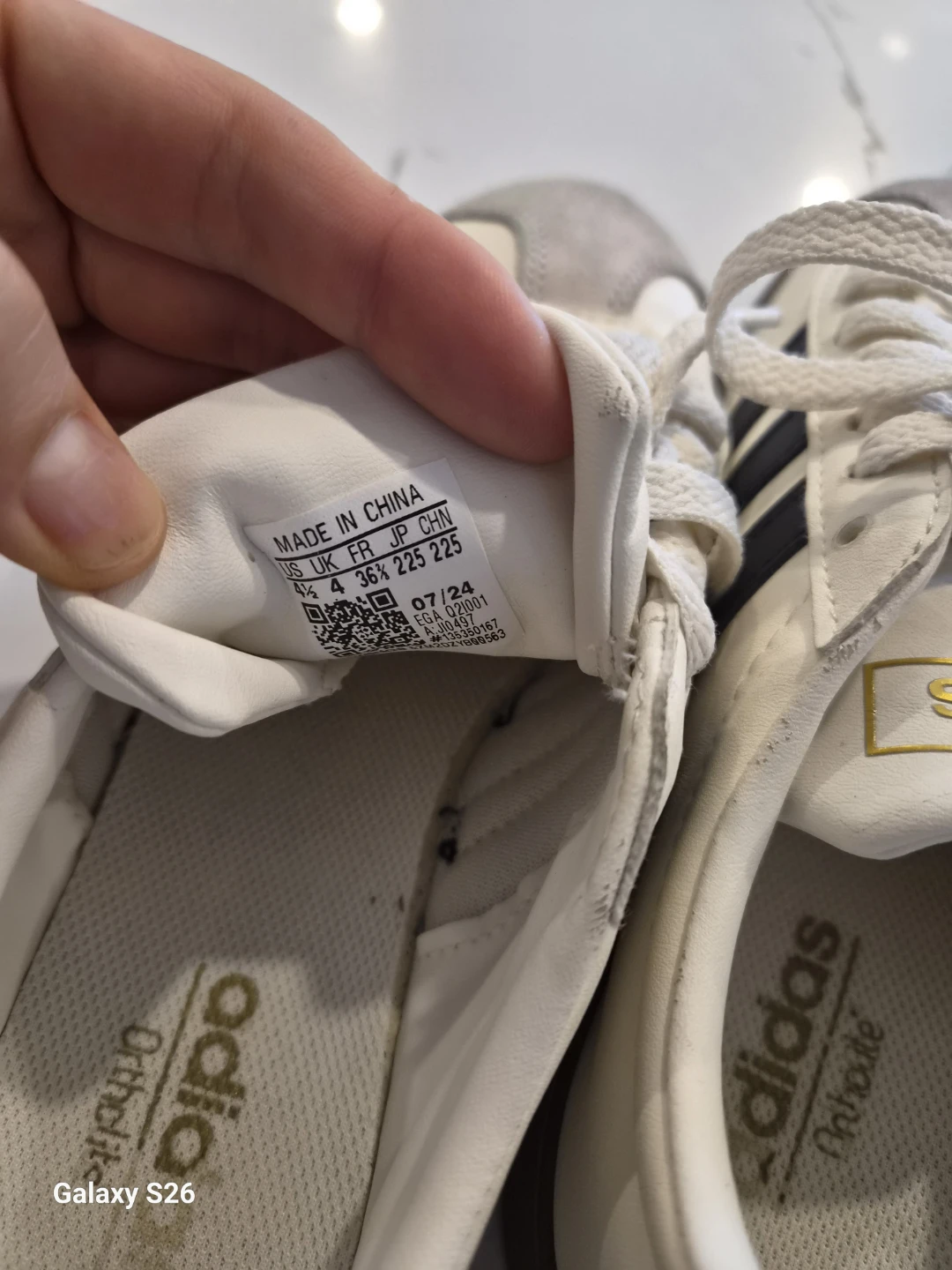 Adidas Sneakers Size 4 - new one - photo 2