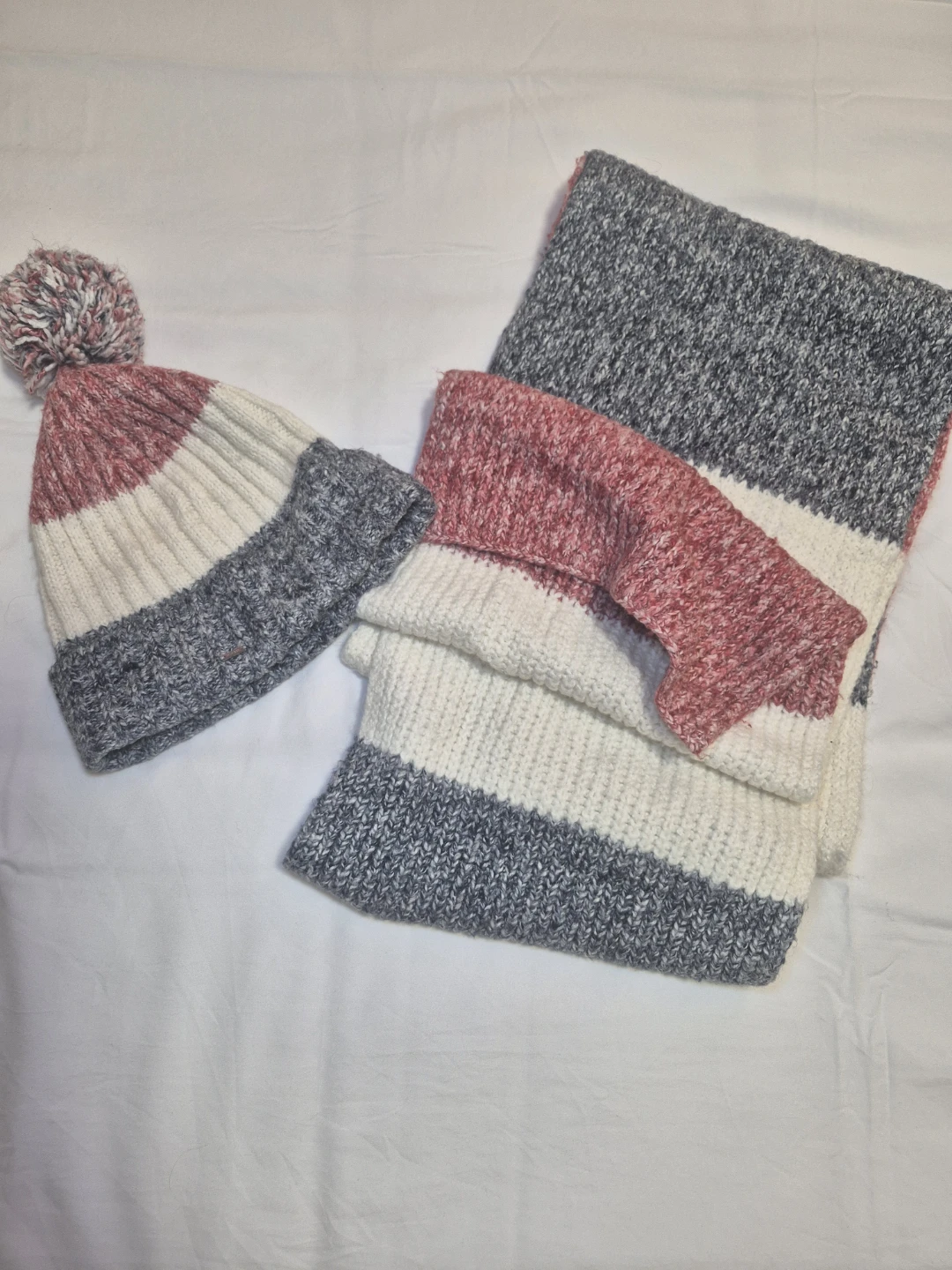 Tommy Hilfiger Hat and Scarf Set