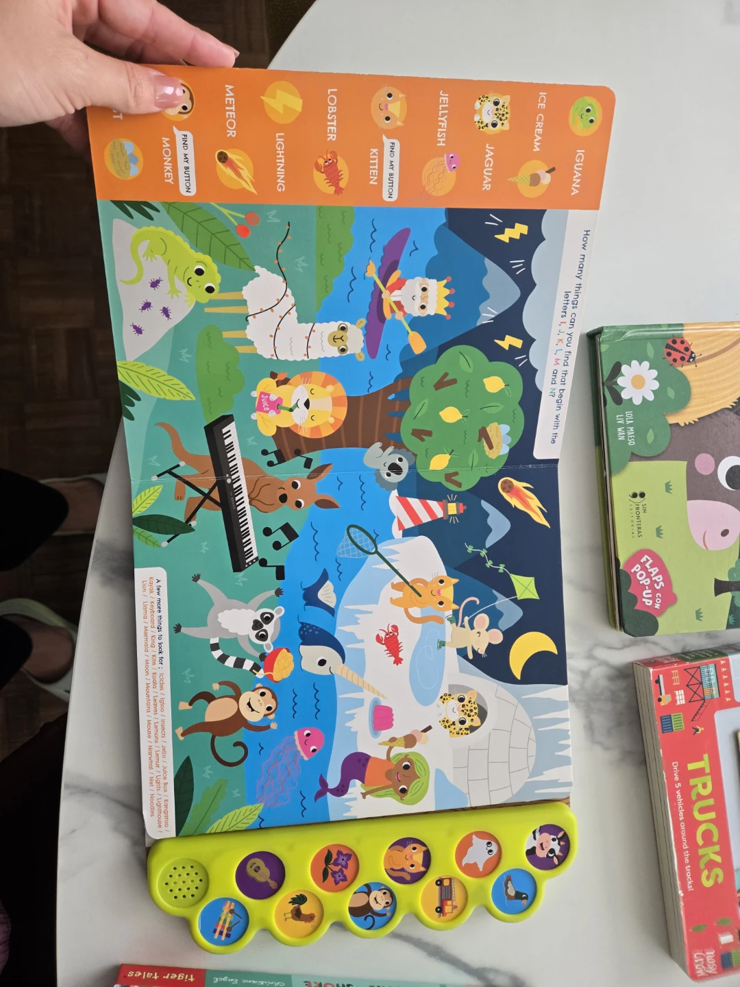 4 Children's Books - photo 3