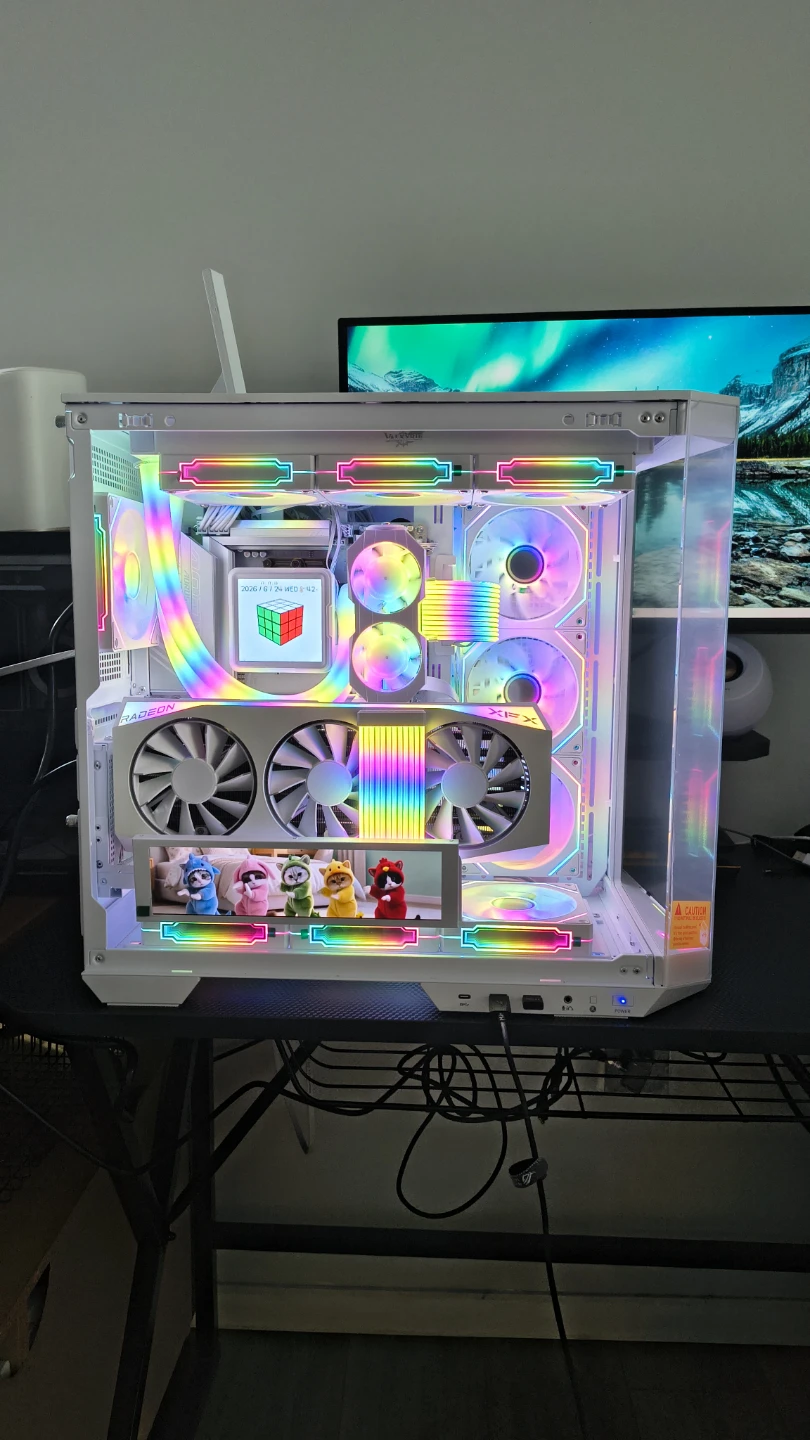 Custom white Gaming PC 9070 xt, 9800x3d, 32GB ddr5 ram
