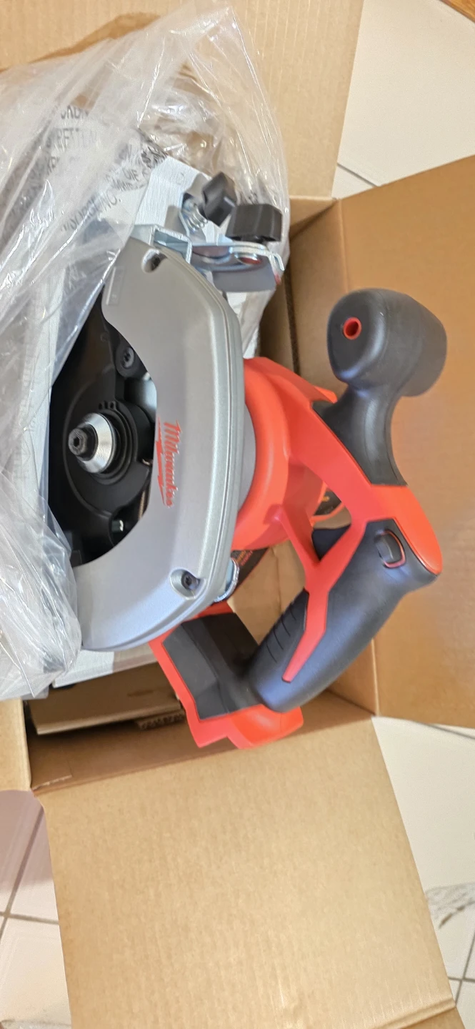 Milwaukee M18 Cordless 6-1/2" Circular Saw 2630-20 - photo 3