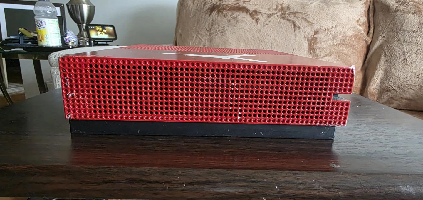 Red Xbox One S Jordan Edition - photo 3