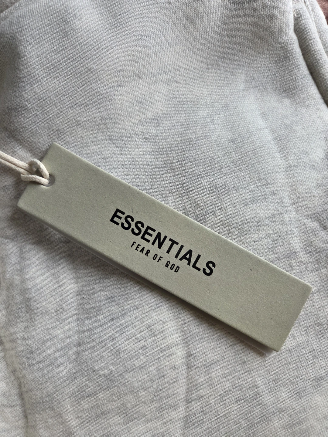 ESSENTIALS Fear of God Sweatshorts - photo 3
