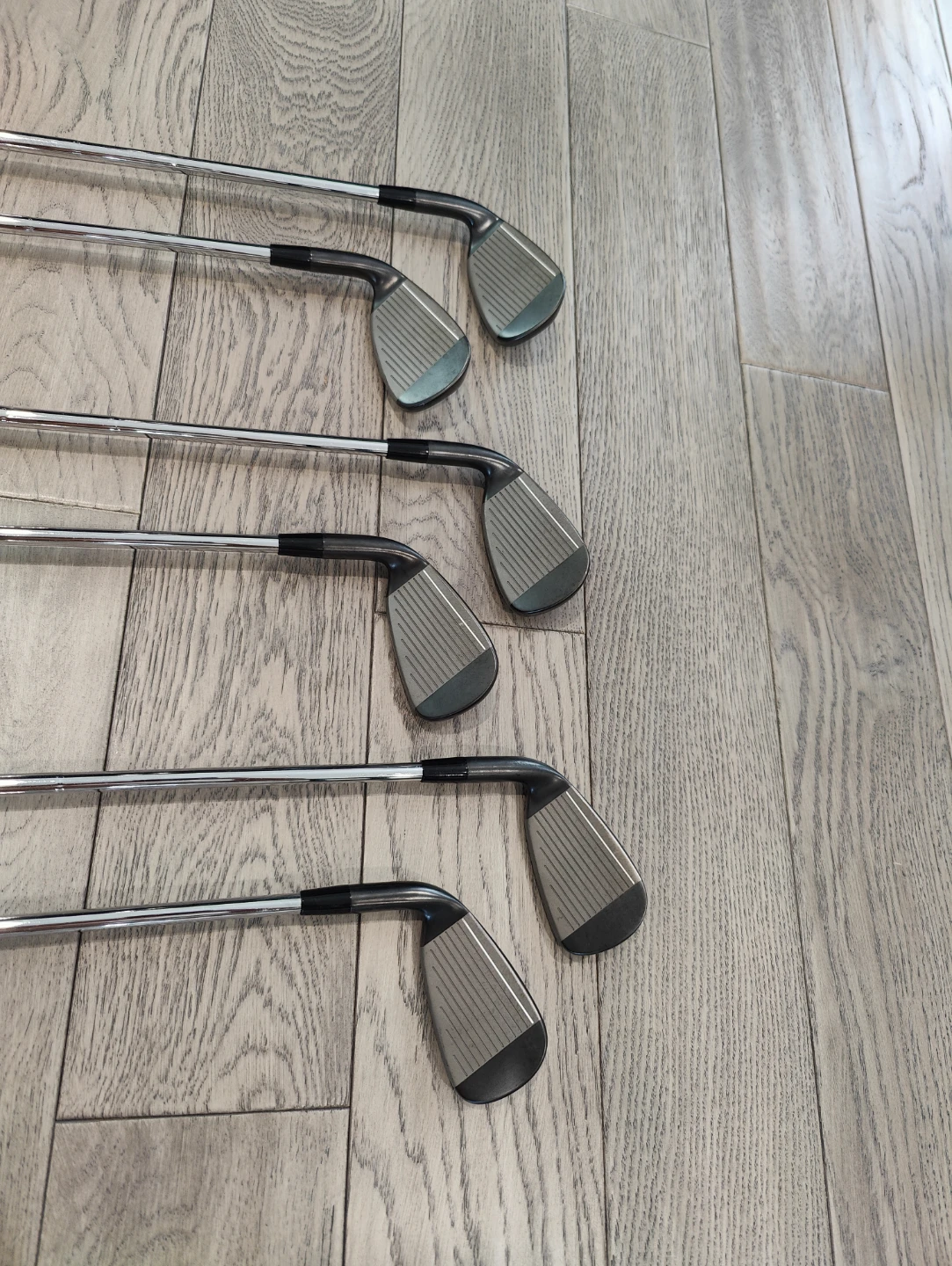 Cleveland Golf Tour Action Black Gunmetal Red Irons 5-PW Set - photo 5