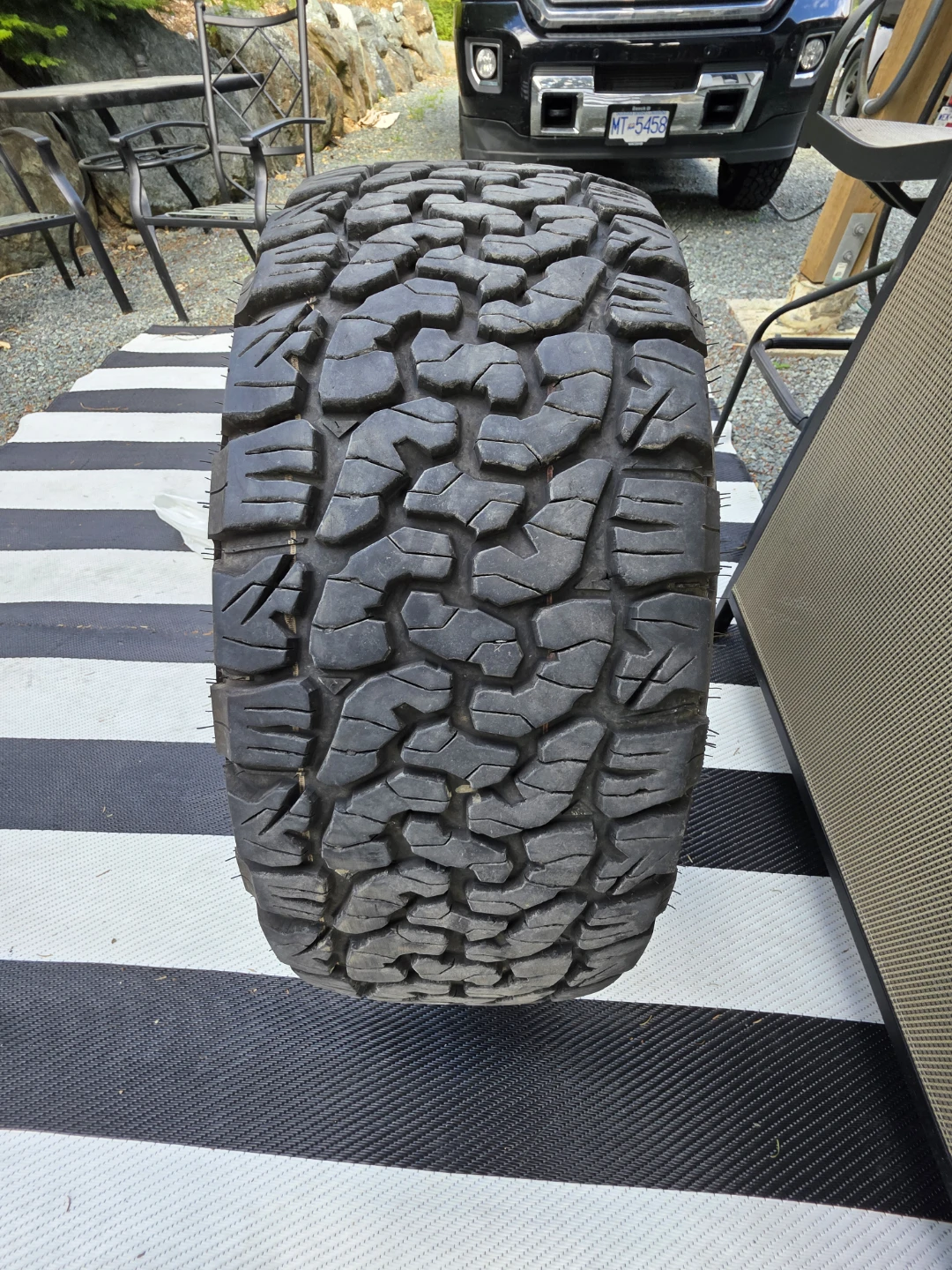 Set of 4 - 285/65 R18 tires - 10 ply - photo 2