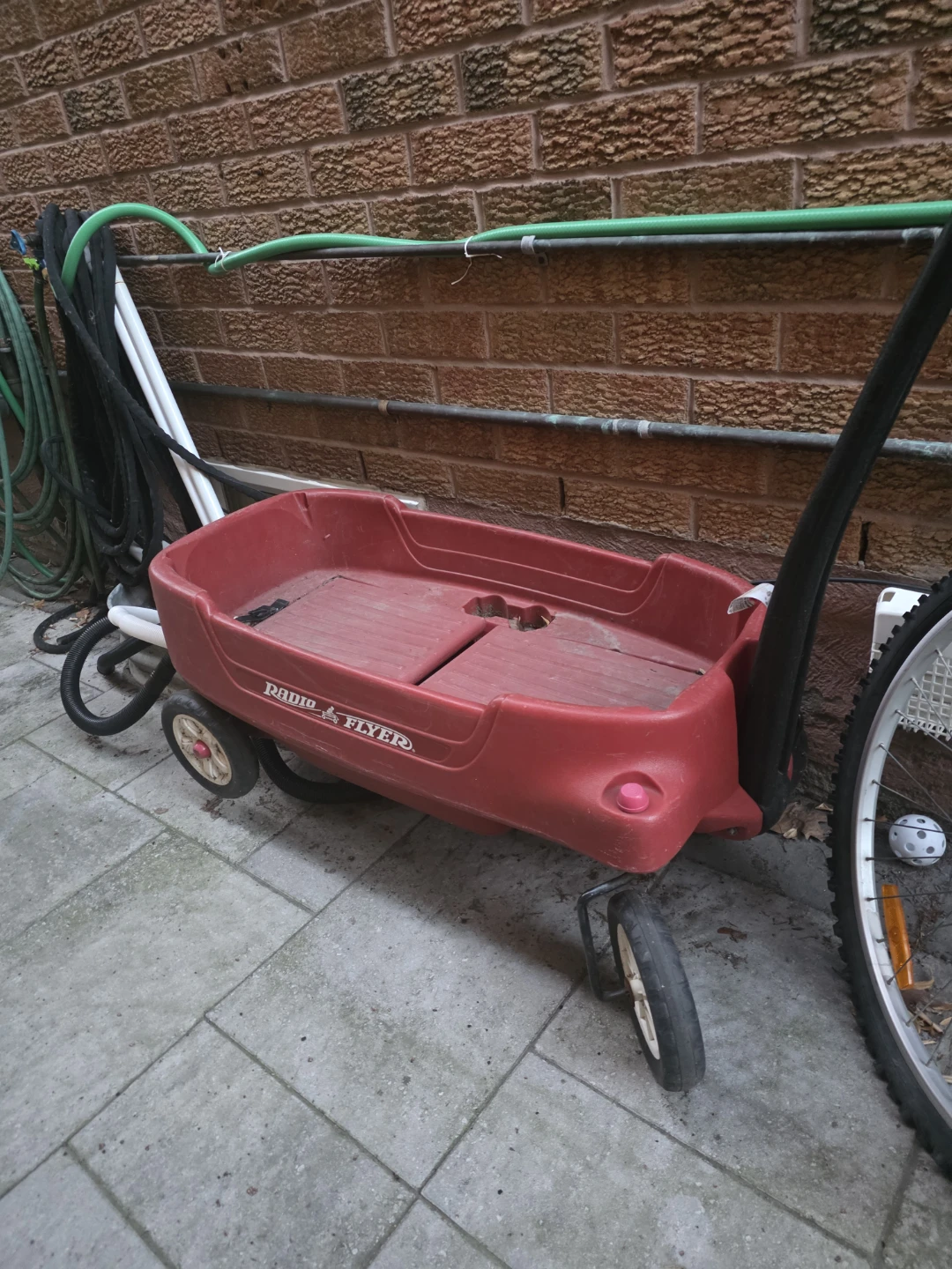 Radio Flyer Red Wagon