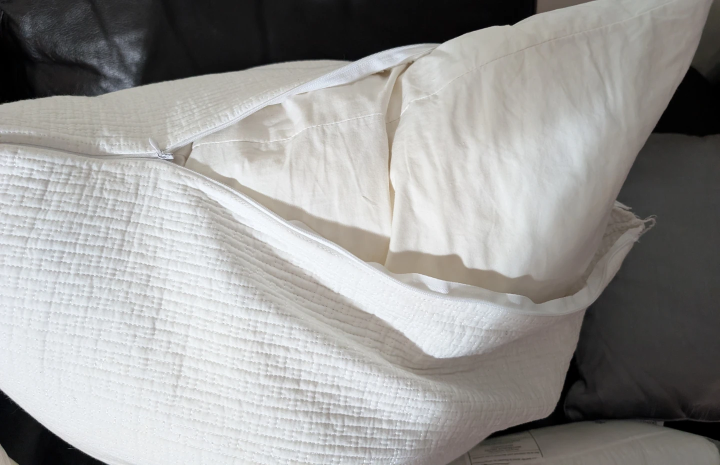 Large throw pillows - photo 2
