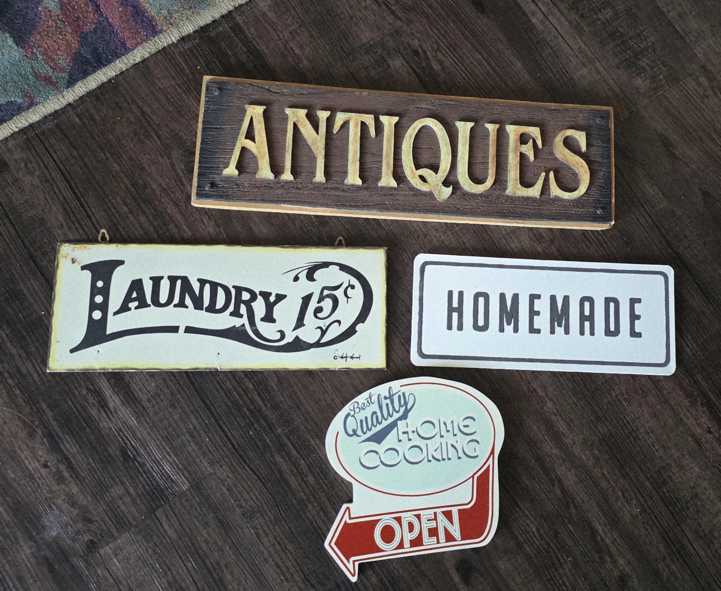 Set of 4 Decorative Signs