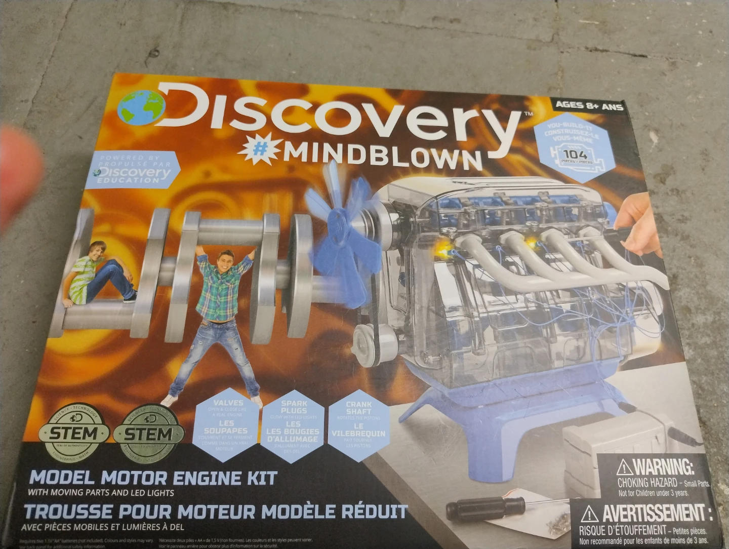 Discovery Mindblown Model Motor Engine Kit with Lights