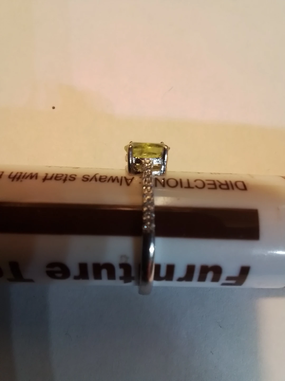 STUNNING NATURAL OVAL-CUT PERIDOT SOLITAIRE COCKTAIL RING - photo 5