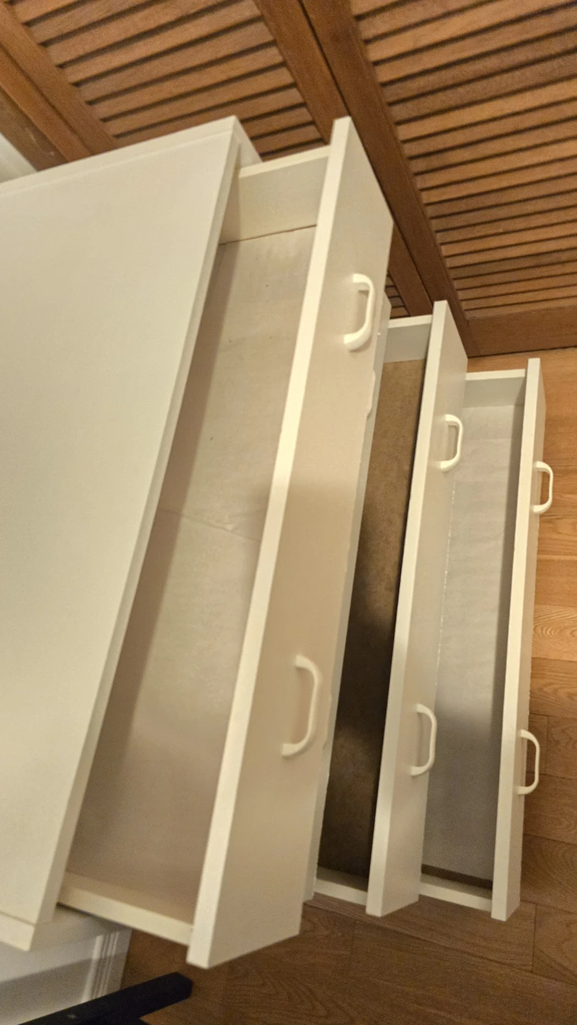 White 4-Drawer Dresser - photo 4