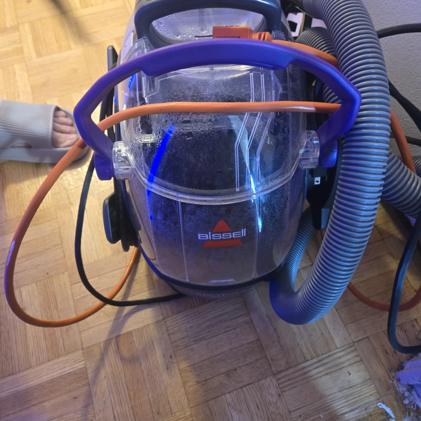 Rug and couch cleaner machine
