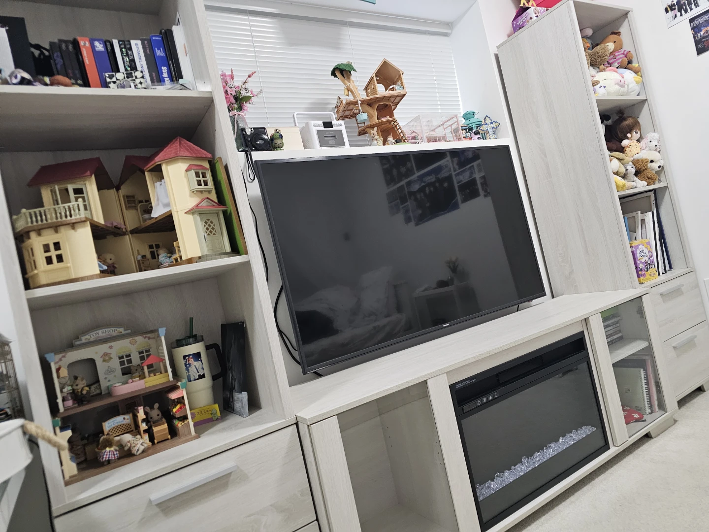 Modern 3-Piece Entertainment Centre with Electric Fireplace - photo 5