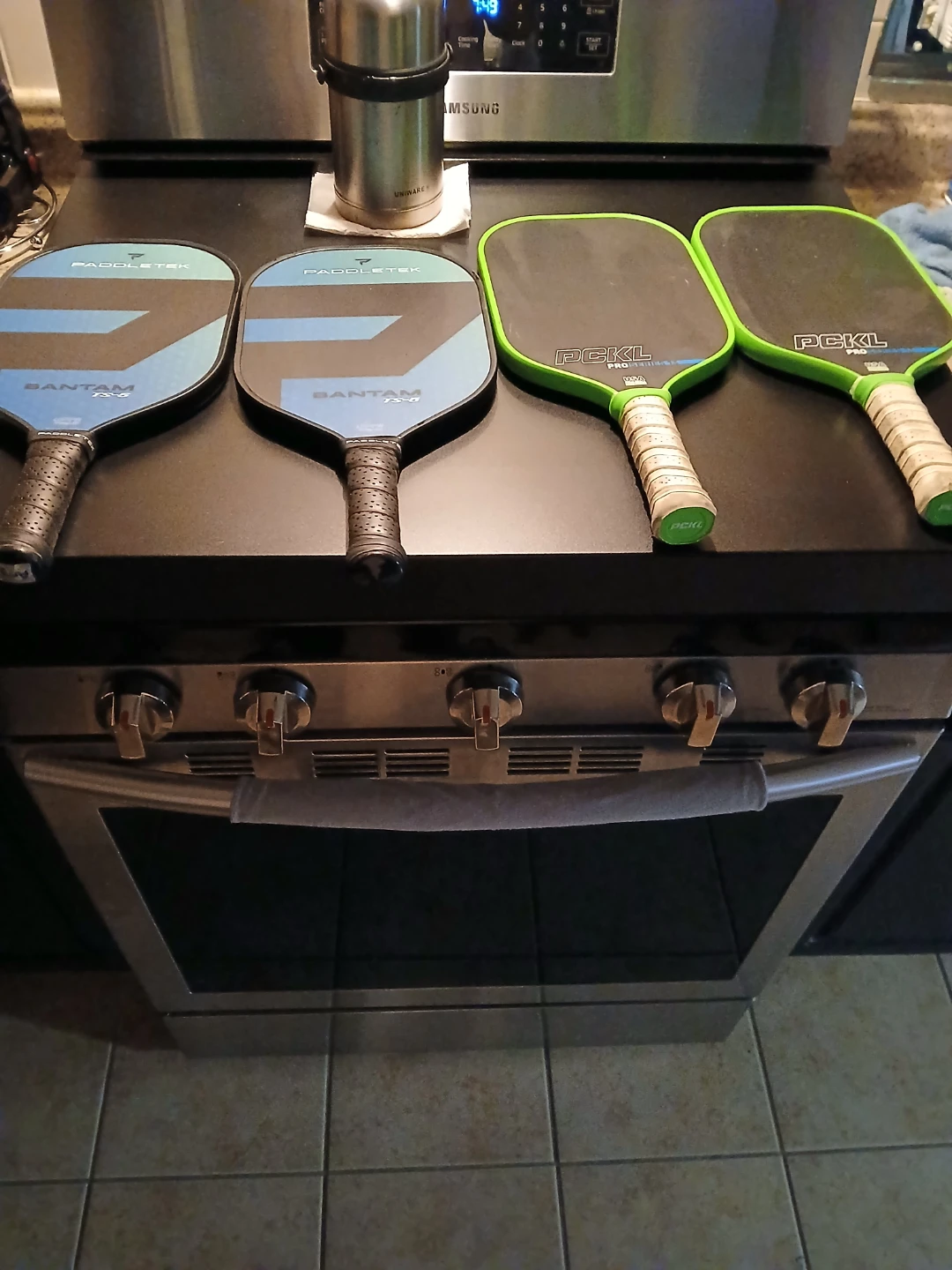 4 paddles... PCKL Pro Series 13 Pickleball Paddles (2) - photo 2