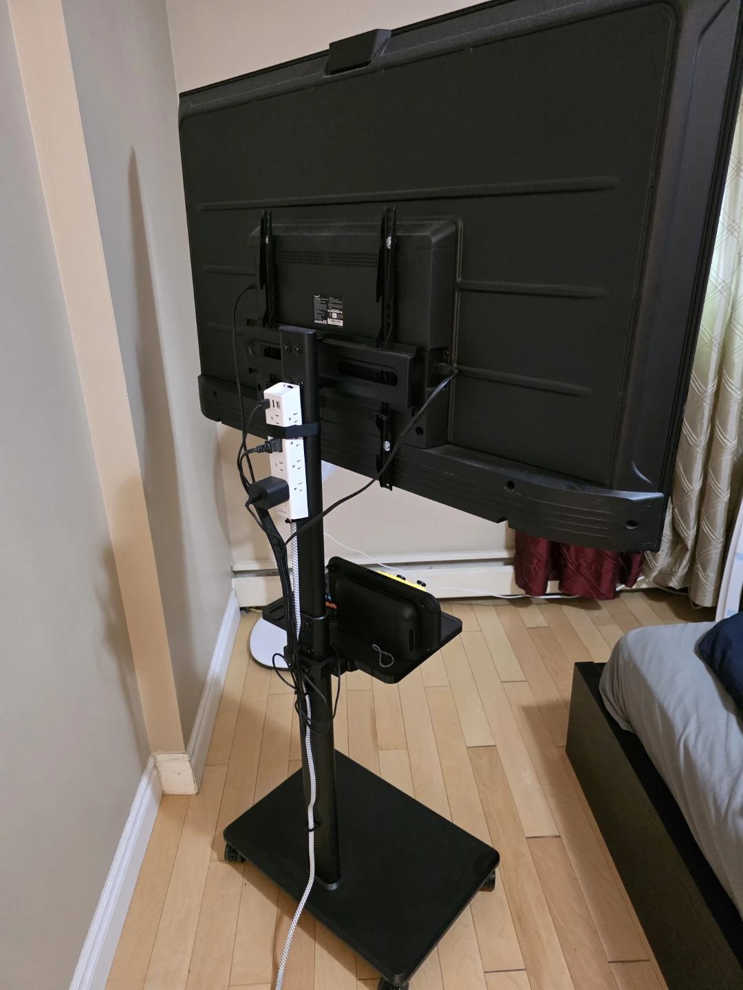 Black Rolling TV Stand+Amazon Fire TV 50" - photo 2