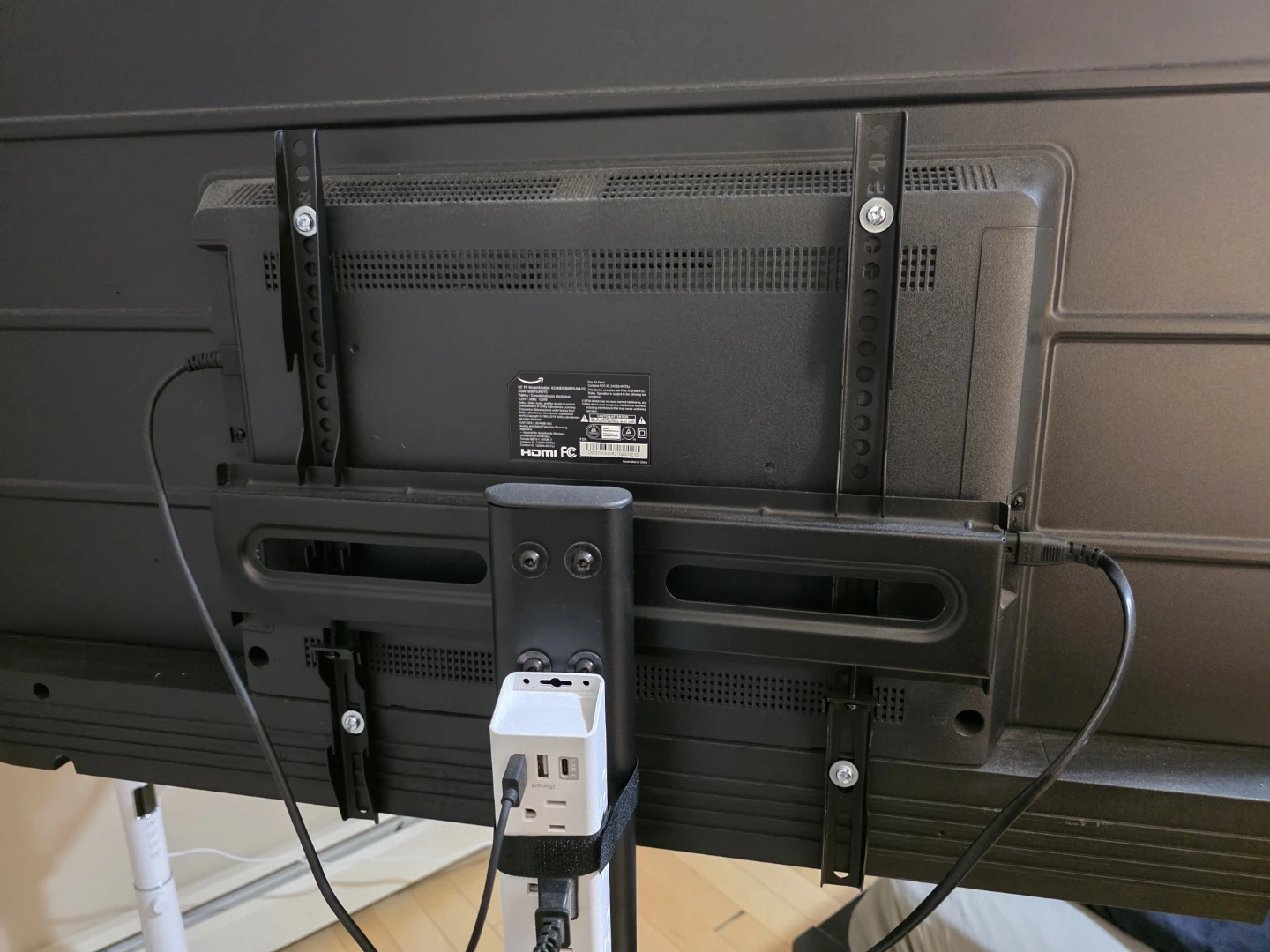 Black Rolling TV Stand+Amazon Fire TV 50" - photo 3