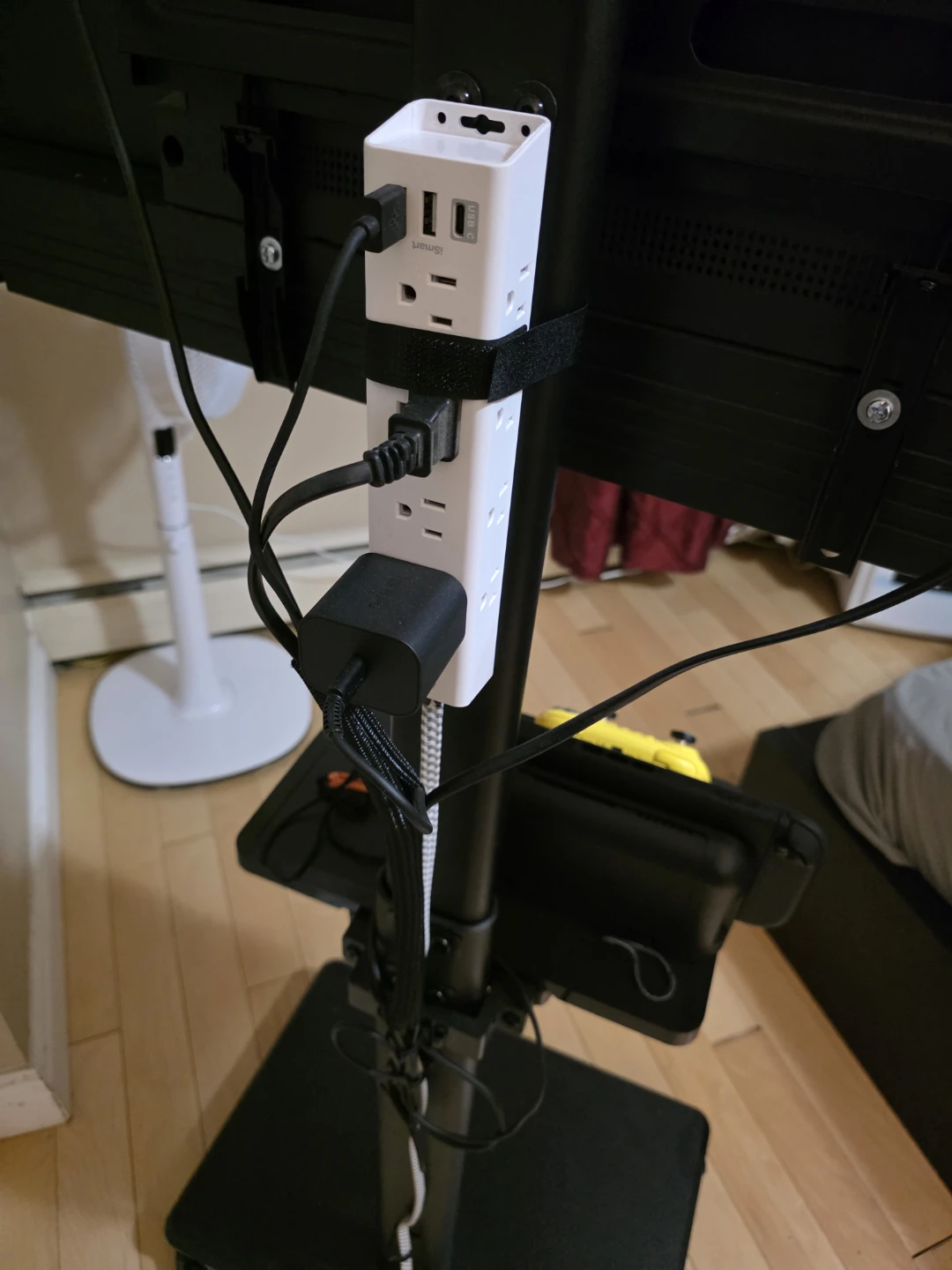 Black Rolling TV Stand+Amazon Fire TV 50" - photo 4