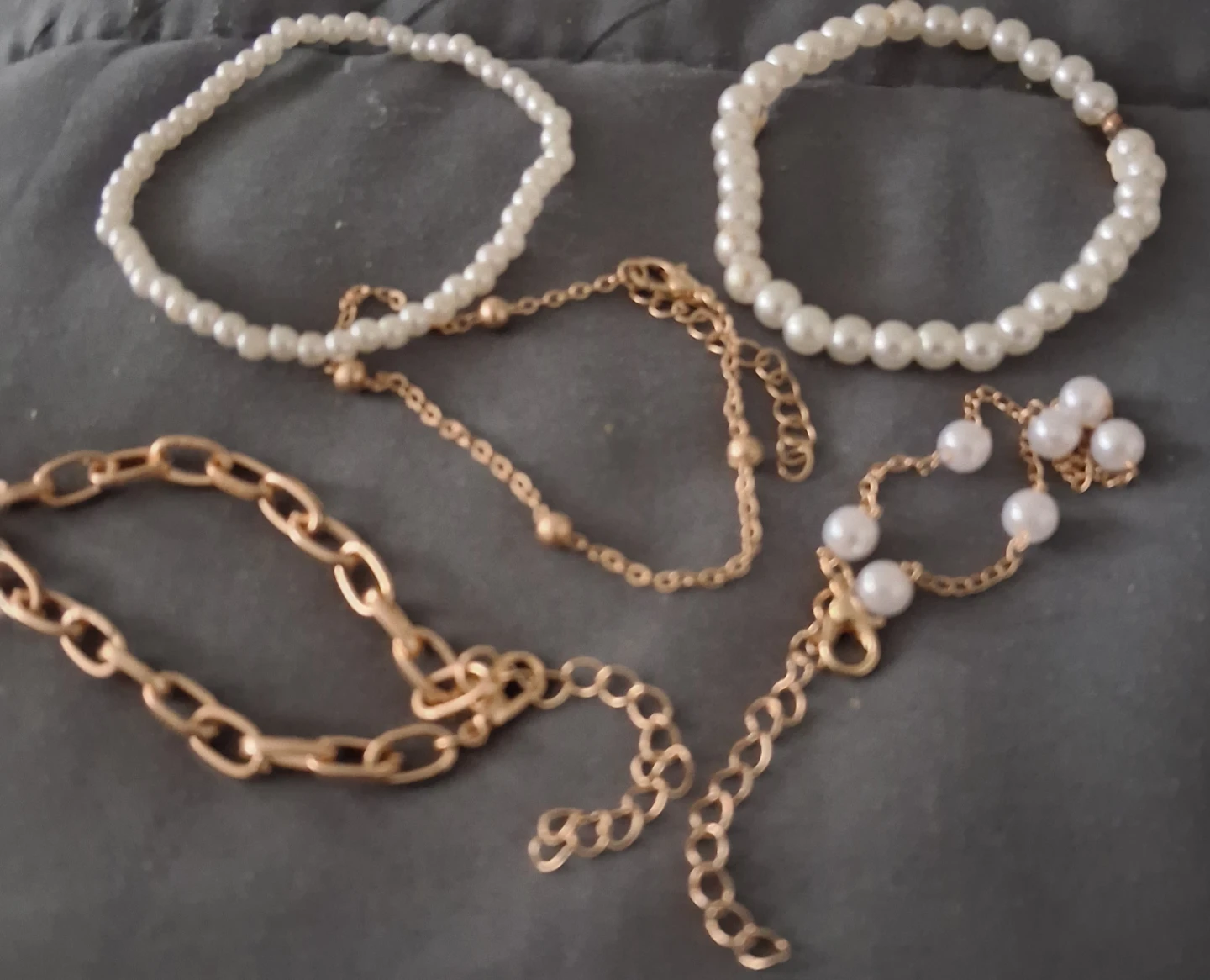 Set of 4 Bracelets - Pearl and Gold Tone - photo 2