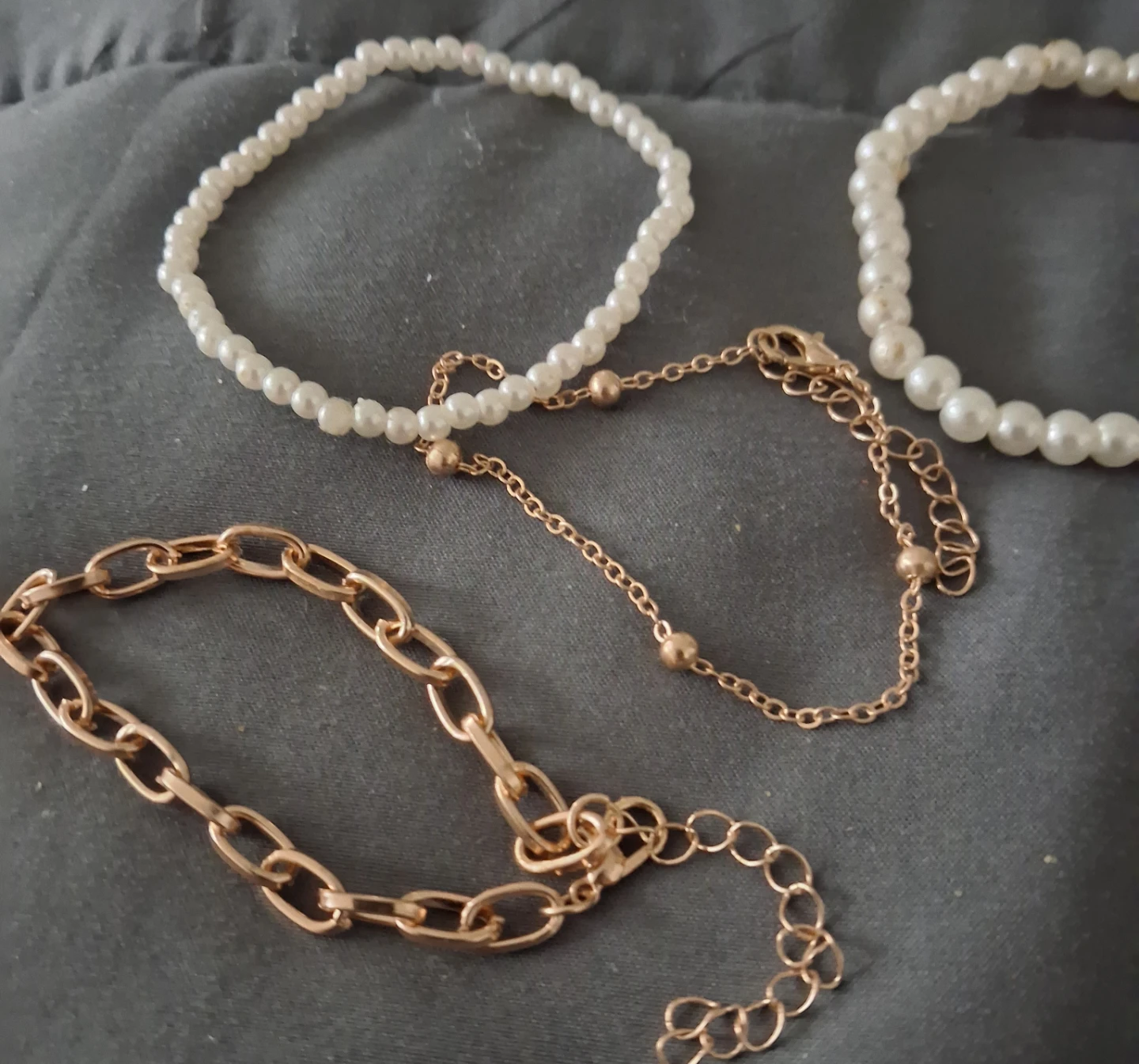 Set of 4 Bracelets - Pearl and Gold Tone - photo 3