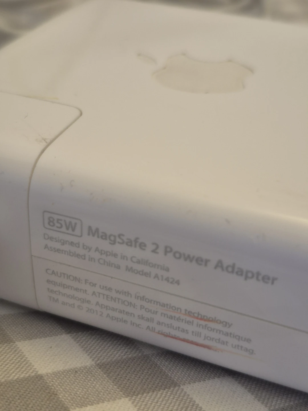 Apple 85W MagSafe 2 Power Adapter A1424 - photo 3