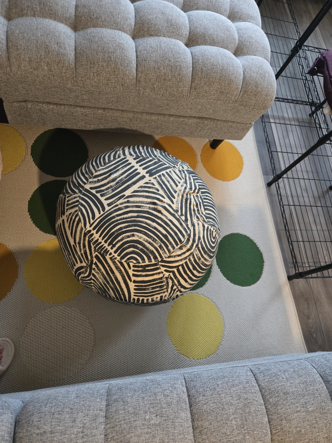 Round Ottoman Pouf with Abstract Pattern - photo 3
