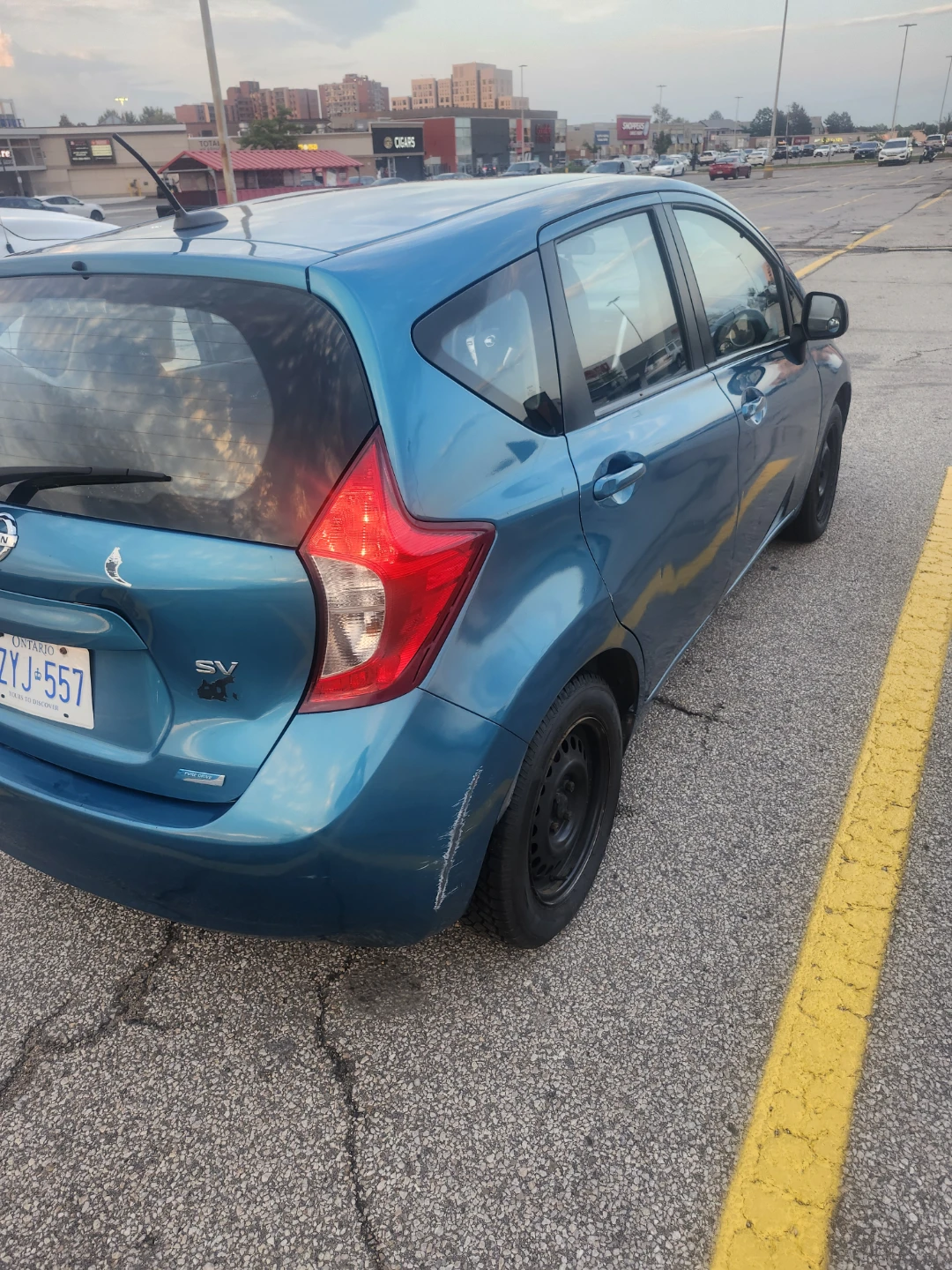 Car - photo 2