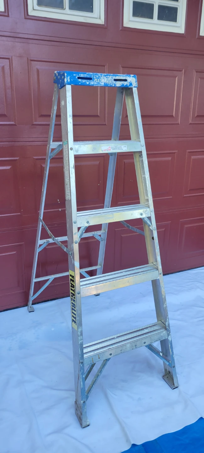 5" -Step Ladder FEATHERLITE
