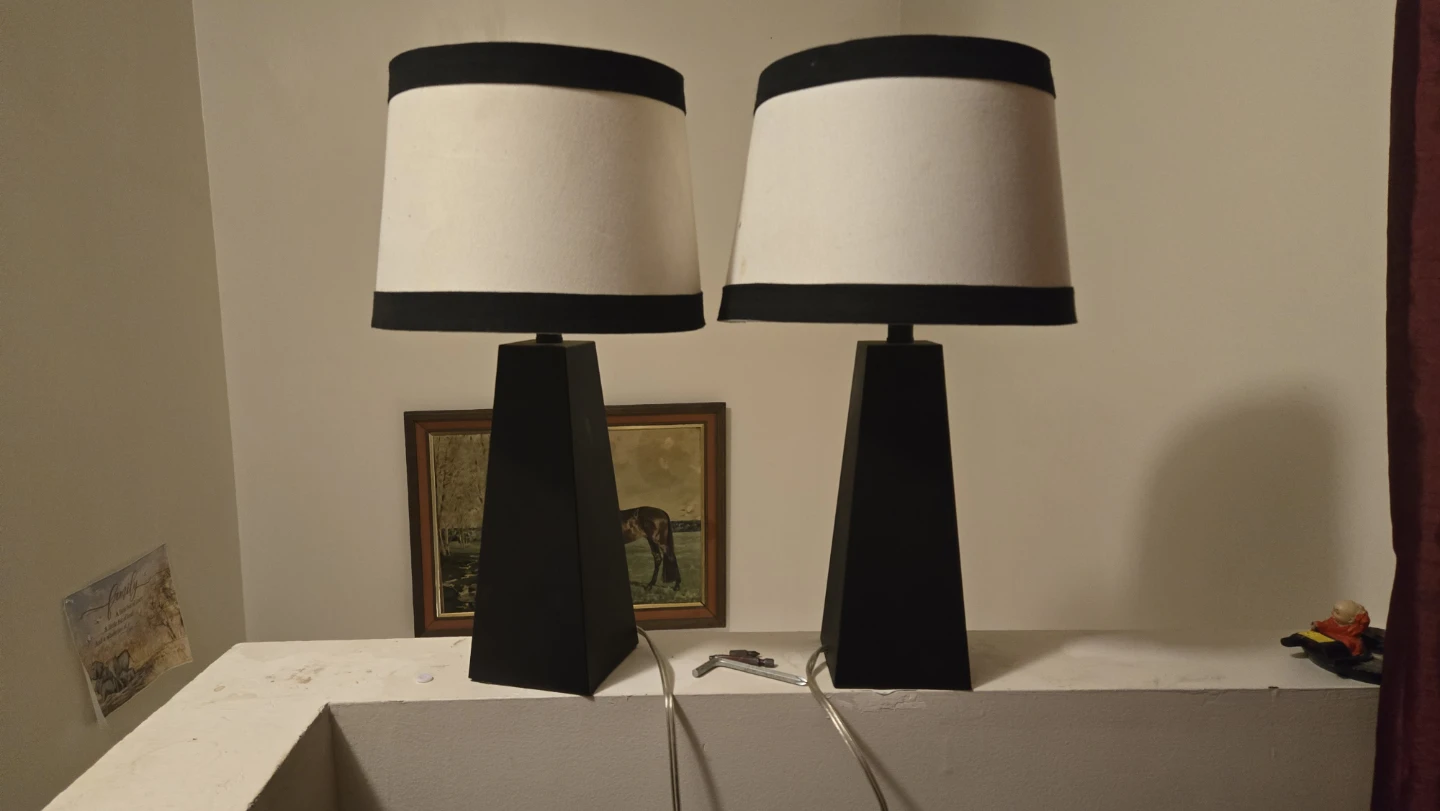 Matching lamps