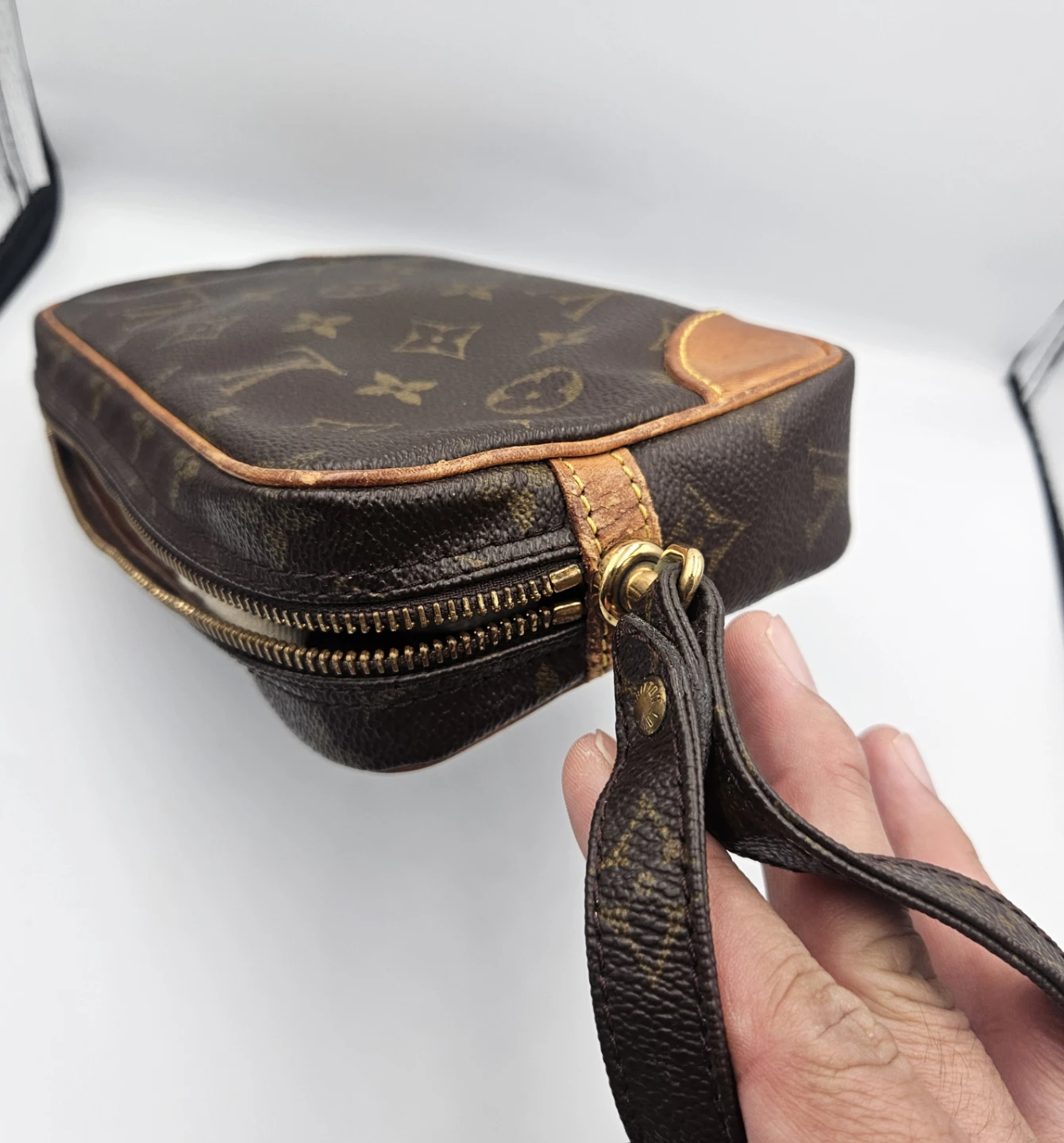 Louis Vuitton Monogram Pouch - photo 3
