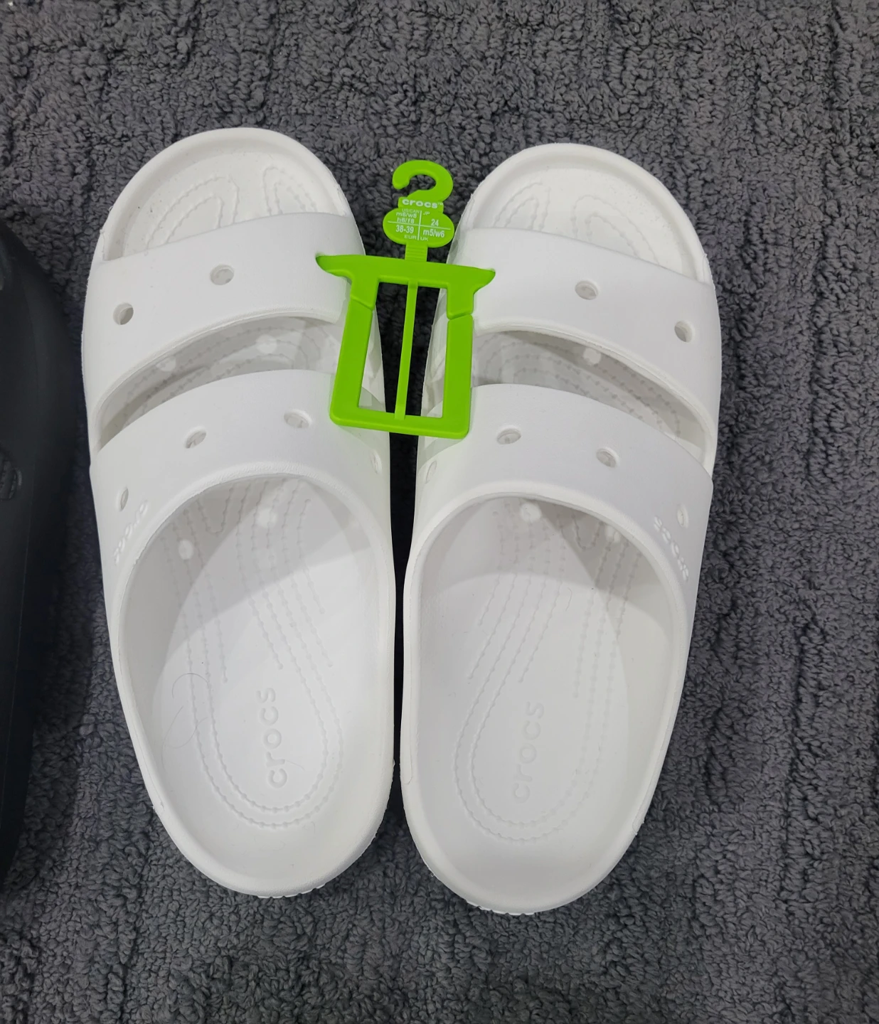 NEW WOMEN'S CROC SANDLES SIZE 8 - photo 3
