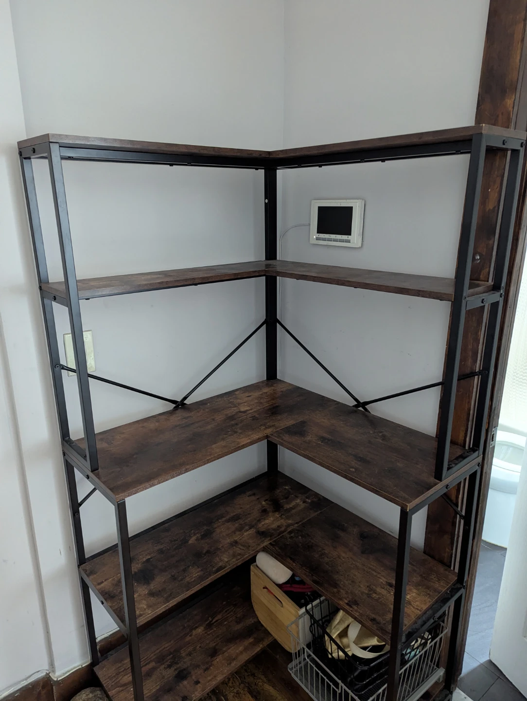 L-Shaped Bookshelf / Desk