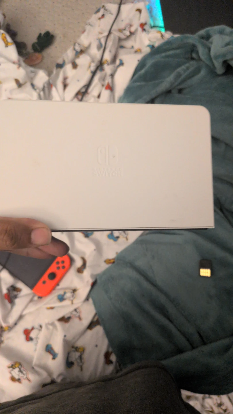 Nintendo Switch Console with Pokemon Legends: Arceus Game - photo 3
