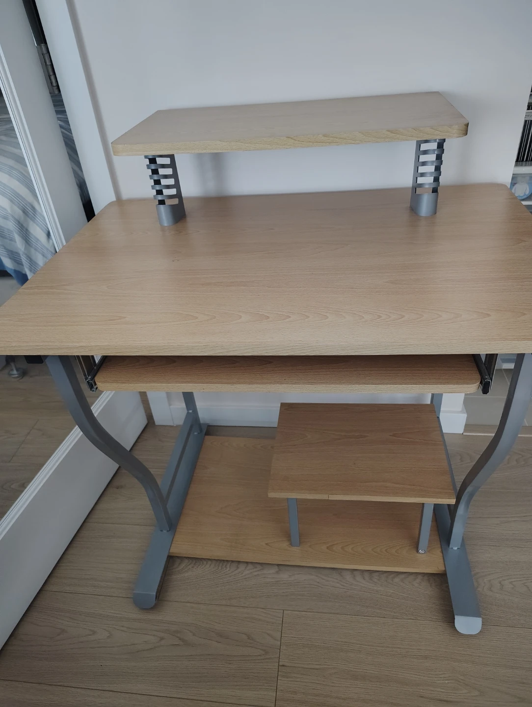 Wooden Computer Desk with Keyboard Tray