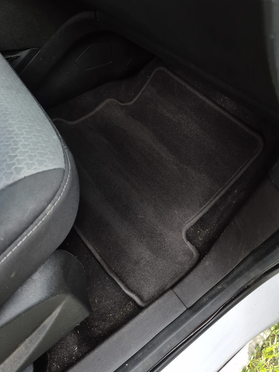 Car interior detailing - photo 5